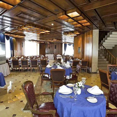 Fuar Otel 3*